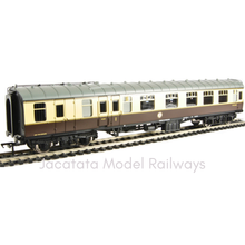 Load image into Gallery viewer, Bachmann - 39-229B - BR Mk1 - BCK Brake Composite Corridor Coach - W21080 - BR WR Chocolate &amp; Cream Livery - OO Gauge
