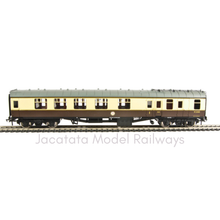Load image into Gallery viewer, Bachmann - 39-229B - BR Mk1 - BCK Brake Composite Corridor Coach - W21080 - BR WR Chocolate &amp; Cream Livery - OO Gauge
