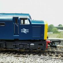 Load image into Gallery viewer, Lima - Class 40 Locomotive - BR Blue - OO Gauge - No.40052 - Analogue
