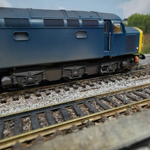 Load image into Gallery viewer, Bachmann - Class 40 Diesel Locomotive - Weathered BR Blue - Indicator Discs - No. 40081 - OO Gauge - Analogue

