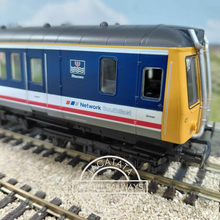 Load image into Gallery viewer, Hornby - R2508A - Class 121 - Bubble Car - Single Car DMU - Driving Motor Brake - Network South East Livery - No.55025 - OO Gauge - DCC Ready - With Passengers and Crew in situ
