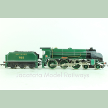Load image into Gallery viewer, Hornby - R154 - King Arthur - Class N15 - 4-6-0 - Sir Dinadan - 795 - SR Green Livery - OO Gauge - Analogue

