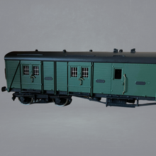 Load image into Gallery viewer, 7C021 - SR/BR 50&#39; Bogie Guards Van (Van B) - 0 Gauge - 7mm Scale - SLATER&#39;S Built Kit
