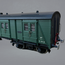 Load image into Gallery viewer, 7C021 - SR/BR 50&#39; Bogie Guards Van (Van B) - 0 Gauge - 7mm Scale - SLATER&#39;S Built Kit
