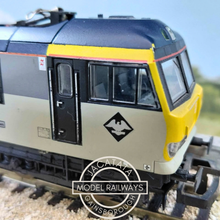 Load image into Gallery viewer, Lima - L204672a - Class 92 - Two Toned Railfreight Grey Livery - Electric Locomotive - D H Lawrence - Numbered 92 015 - OO Gauge - Analogue
