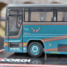 Load image into Gallery viewer, 1999 Corgi Original Omnibus - 43311 - Plaxton Premiere - Bassetts Coachways Ltd - 1:76 Scale  - OO Gauge
