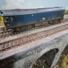 Load image into Gallery viewer, Bachmann &#39;00&#39; Gauge Class 25/1 Bo-Bo Diesel in BR Blue (Analogue).

