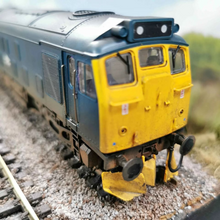 Load image into Gallery viewer, Bachmann &#39;00&#39; Gauge Class 25/1 Bo-Bo Diesel in BR Blue (Analogue).
