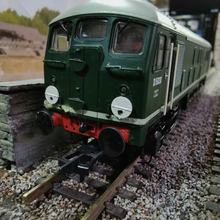 Load image into Gallery viewer, &#39;00&#39; Gauge Bachmann Class 24 in BR Green. (Analogue)
