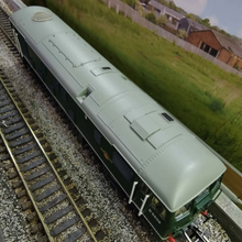 Load image into Gallery viewer, &#39;00&#39; Gauge Bachmann Class 24 in BR Green. (Analogue)

