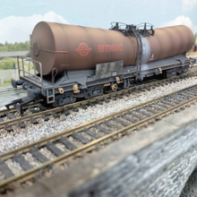 Load image into Gallery viewer, Dapol - 4F-027-019 I - CA - Silver Bullet -  Bogie Tank Wagon - Ermewa Livery - 33 87 7898 024 7 - Weathered - OO Gauge
