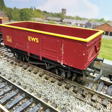 Load image into Gallery viewer, Set of 3 - Hornby YGB Wagons - EWB Livery - 00 Gauge

