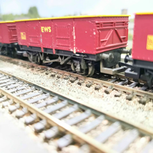 Load image into Gallery viewer, Set of 3 - Hornby YGB Wagons - EWB Livery - 00 Gauge

