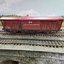 Load image into Gallery viewer, Hornby Weathered Ferry Vans - Hfs British Railways Livery - OO Gauge - Three Available
