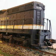 Load image into Gallery viewer, EMD SD-9 Burlington Northern Locomotive #6381  Southern - HO Scale - ATHEARN
