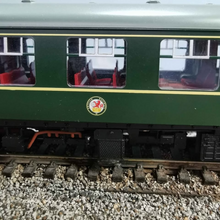 Load image into Gallery viewer, Bachmann British Railways Class 105 Two Car DMU in BR Green - No. M50806 - DCC Ready - OO Gauge
