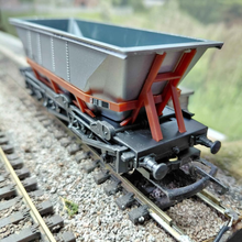 Load image into Gallery viewer, Hornby Railways - MGR Hopper Wagons - HAA - OO Gauge
