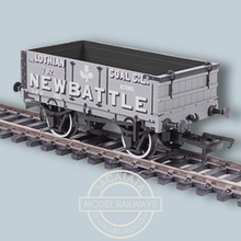 Load image into Gallery viewer, Oxford Rail - OR76MW4005 - 4 Plank Wagon - Lothian Coal Company - Newbattle - 792 - OO Gauge
