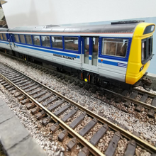 Load image into Gallery viewer, Hornby 00 Gauge 142 PACER DMU (DCC)
