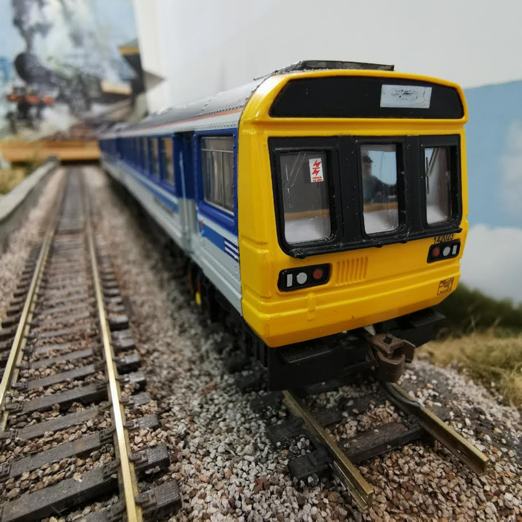 Hornby 00 Gauge 142 PACER DMU (DCC)