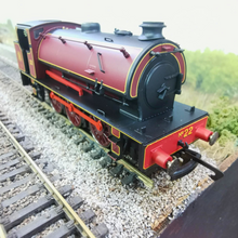 Load image into Gallery viewer, Hornby 00 Gauge R3466 J94 Class 0-6-0ST Locomotive &#39;United Steel Company&#39; No.22
