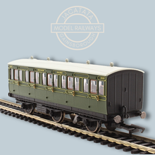 Load image into Gallery viewer, Hornby - R40132 - Southern Railway - 6 Wheel - 3rd Class Coach - With Internal Lights - With Figures - No.1908 - SR Olive Green - OO Gauge

