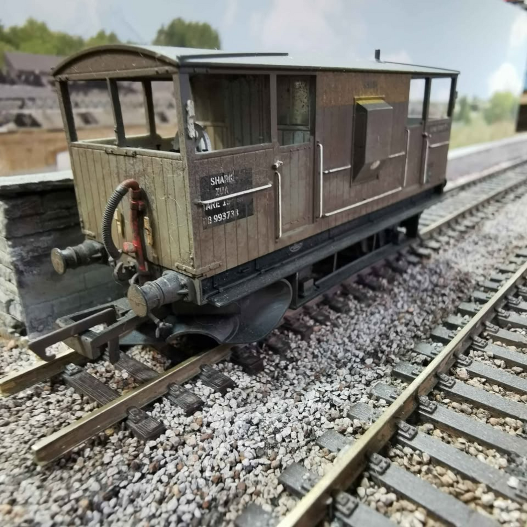 Hornby Weathered Brake Van in Dutch Livery - Shark - OO Gauge