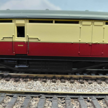 Load image into Gallery viewer, Bachmann - Thompson BG Coach - Full Brake - BR Crimson &amp; Cream - OO Gauge
