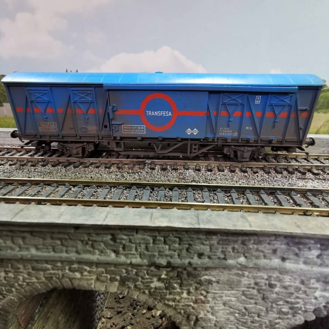 Hornby Weathered Ferry Van - Transfesa Livery - OO Gauge